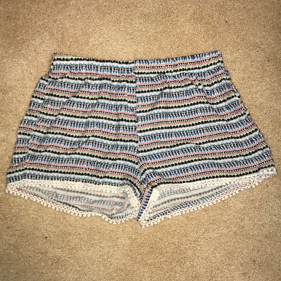 Patterned Shorts - Picture 1 of 4